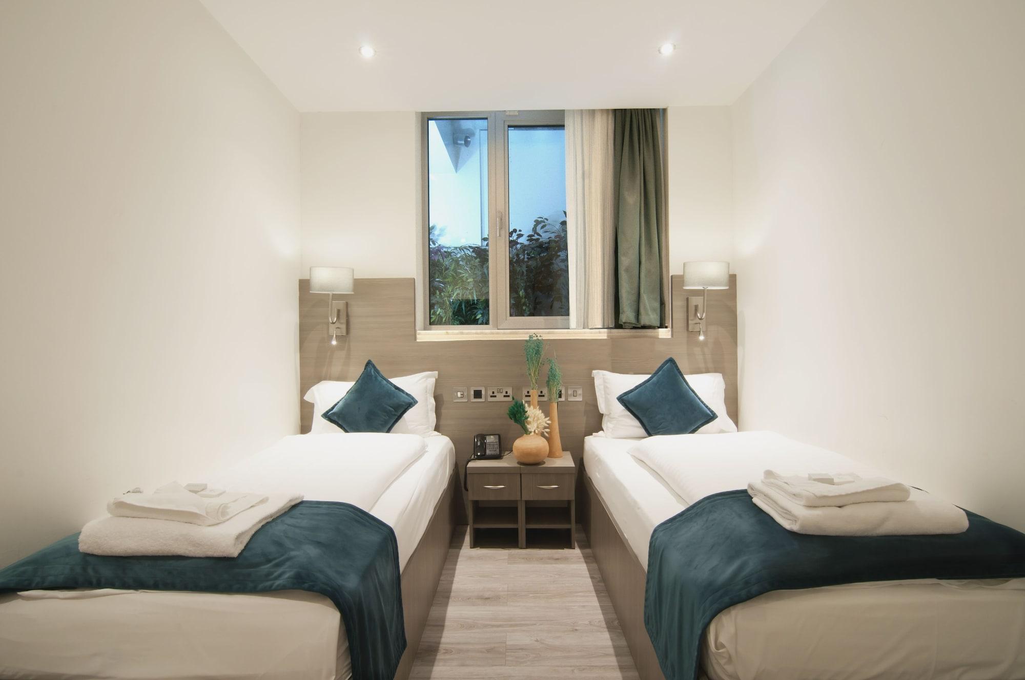 The Lion & Key Hotel Лондон Екстериор снимка