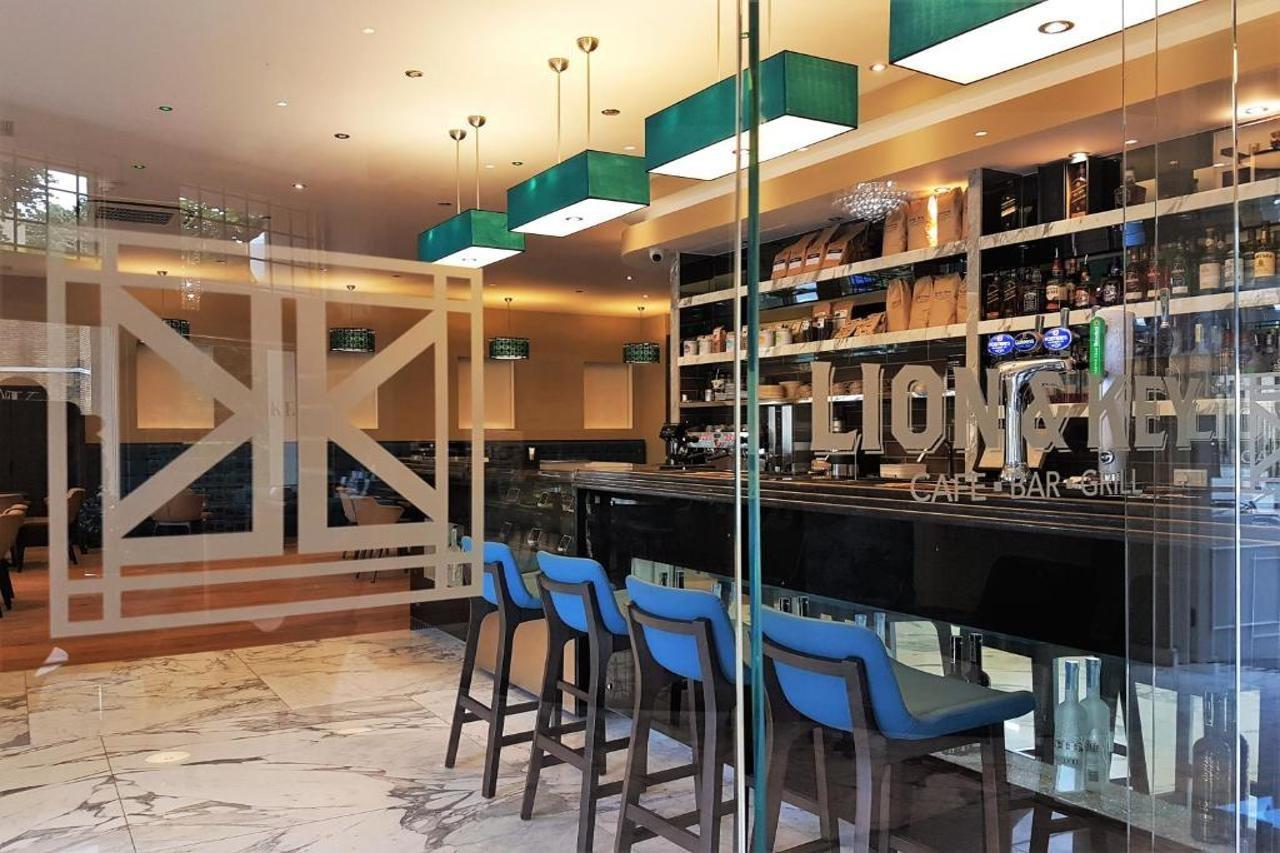 The Lion & Key Hotel Лондон Екстериор снимка